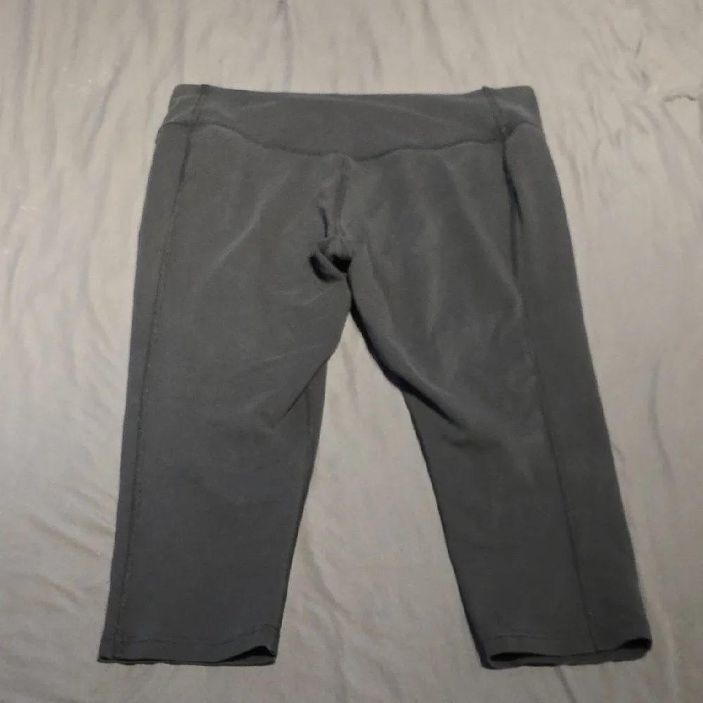 Nike Women's Black Capris